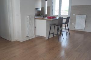 Appartamento ristrutturato con terrazze, garage e