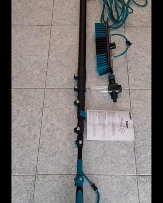 Scopa telescopica con tubo acqua