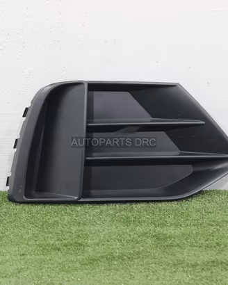 Griglia inf dx paraurti ant audi q3 f3 | 00035