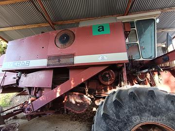 Mietitrebbia Laverda