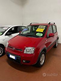 FIAT Panda 1.3 MJT 16V DPF 4x4 Climbing