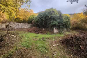 Rustico / Casale di 1150 m² con più di 5 locali a 