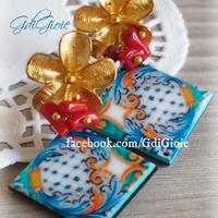 Orecchini con piastrelle nuovi