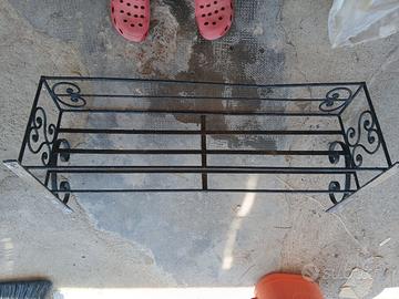 portavasi da muro in ferro battuto 