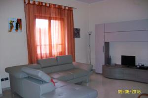 Chia bella e comoda casa a 5 km dal mare