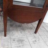 vetrina a due ante arte povera  nuova