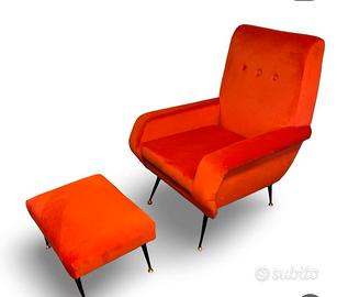 Poltrona e poggiapiedi anni 50 design Mid-Century