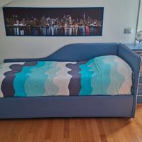 Letto singolo con materasso e spazio contenitore
