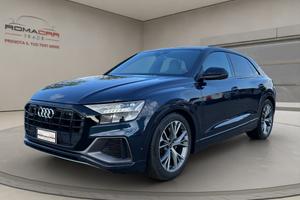AUDI Q8 55 TFSI quattro tiptronic Sport