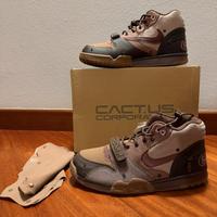 Nike air trainer sp x travis scott