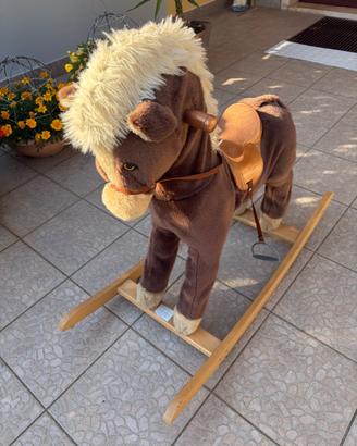 Cavallo a Dondolo