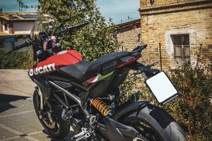Ducati hyperstrada 821