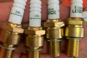 4 Candele Golden Lodge 2HL
