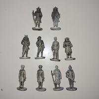 soldatini in metallo eserciti differenti