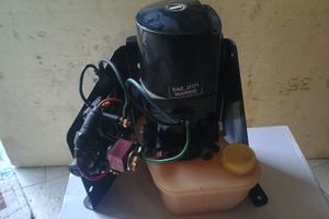 Pompa trim mercruiser