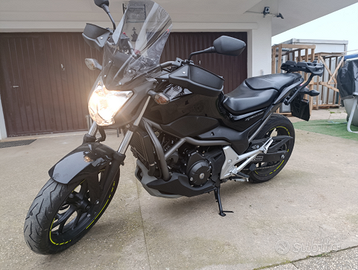 Honda nc 700 ad automatica