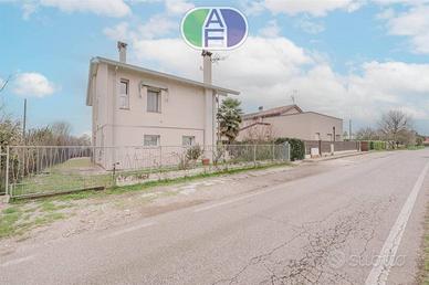 MIRA CASA SINGOLA IN CLASSE A3 CON 400 MQ DI GIARD