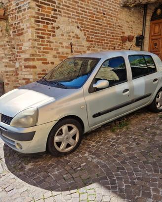 Renault CLIO 1.2  16V  5 porte - Benzina -  2003