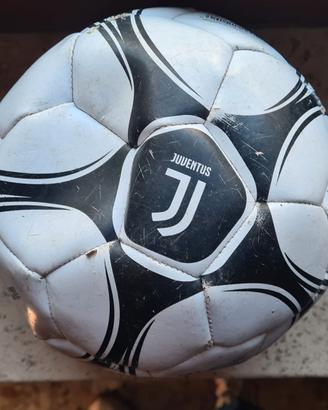 Set di due palloni Calcio Juventus Mondo 
