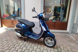 Piaggio Vespa 125 Primavera Sconto e Bauletto OMAG