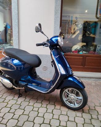 Piaggio Vespa 125 Primavera Sconto e Bauletto OMAG
