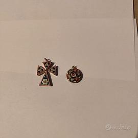 Croce e medaglietta da collana Murrina