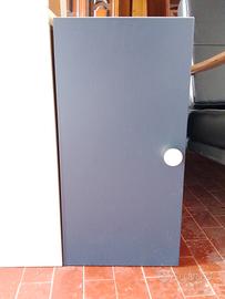 Mobiletto bagno a tre ripiani