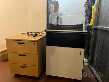 2 Mobiletti in legno: Comodino e Cassettiera