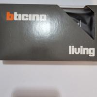 Placca 4 posti nera living classic  4714NR