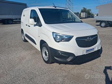 476-OPEL Combo 3 posti L1H1- portata kg 610
