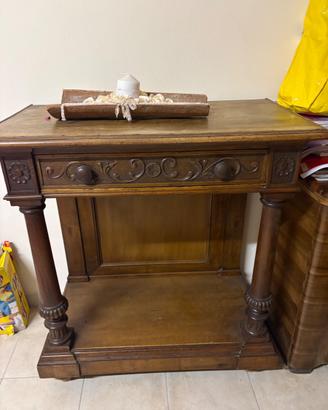 🪵 CONSOLLE ANTICA IN LEGNO INTAGLIATO – 800€