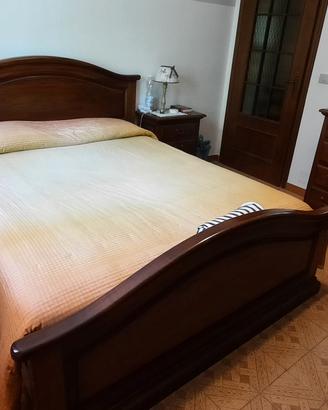 Letto in noce nazionale