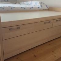 Letto con cassetti