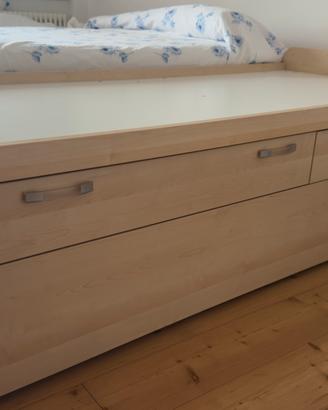 Letto con cassetti
