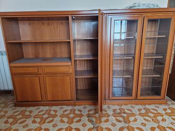 Mobile in  legno massello