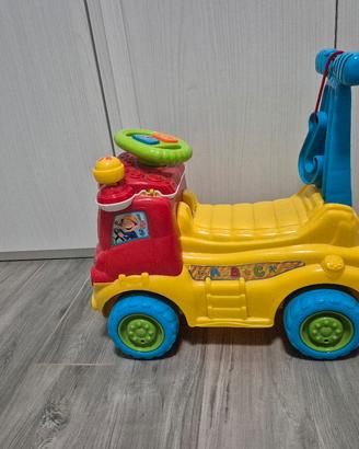 primi passi bambino camion macchina