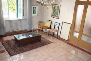 Appartamento in uan bifamiliare con giardino e Box