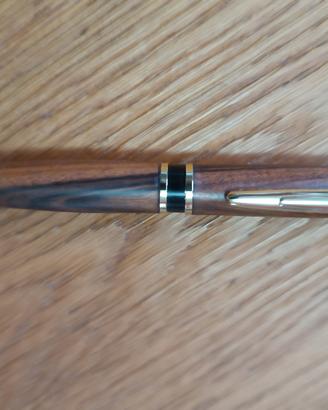 penna artigianale in legno 