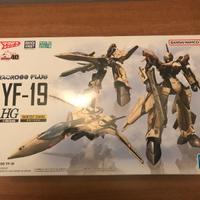 Bandai  Macross YF-19 nuovo