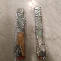 due grattugie Bianchi casalinghi