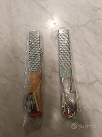 due grattugie Bianchi casalinghi