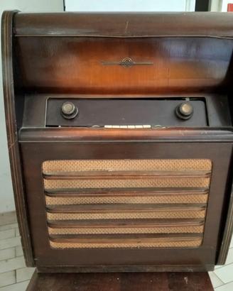 Giradischi anni 50 (33 e 45 giri)