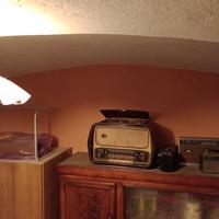 Radio vintage con giradischi