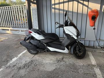 Yamaha X-MAX 400