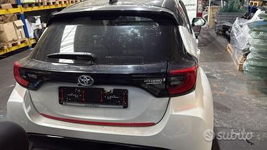 PORTELLONE PARAURTI TOYOTA YARIS 2023