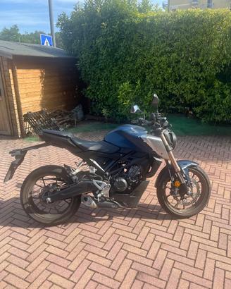 Honda CB125R 2021