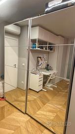 Armadio con ante di vetro scorrevoli Pax Ikea