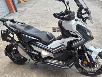 Honda x adv 750