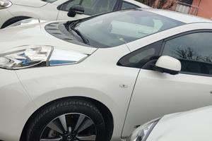 Nissan Leaf elettrica 