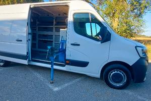 Renault master officina mobile